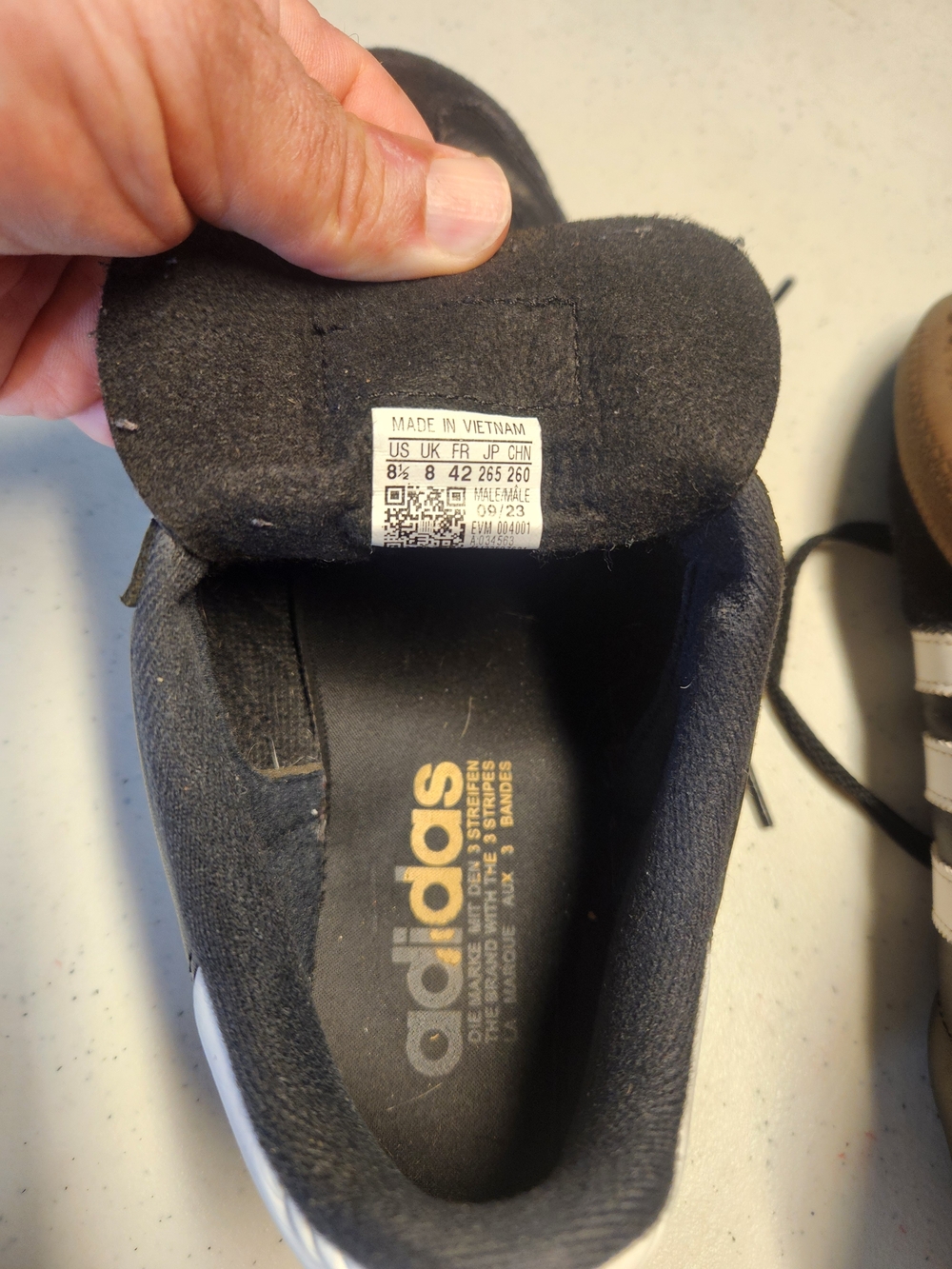 Adidas Samba Men's Black/White Gum Indoor Trainer - Picture 4 of 5